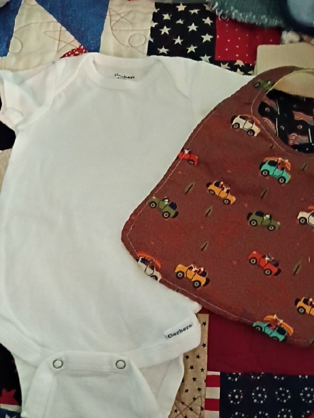 Gerber White Baby Onesie with Brown Car-Print Bib